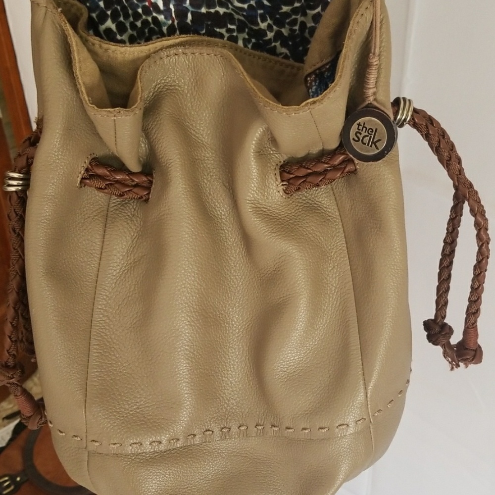 The Sak cinch bucket bag. - Picture 2 of 8